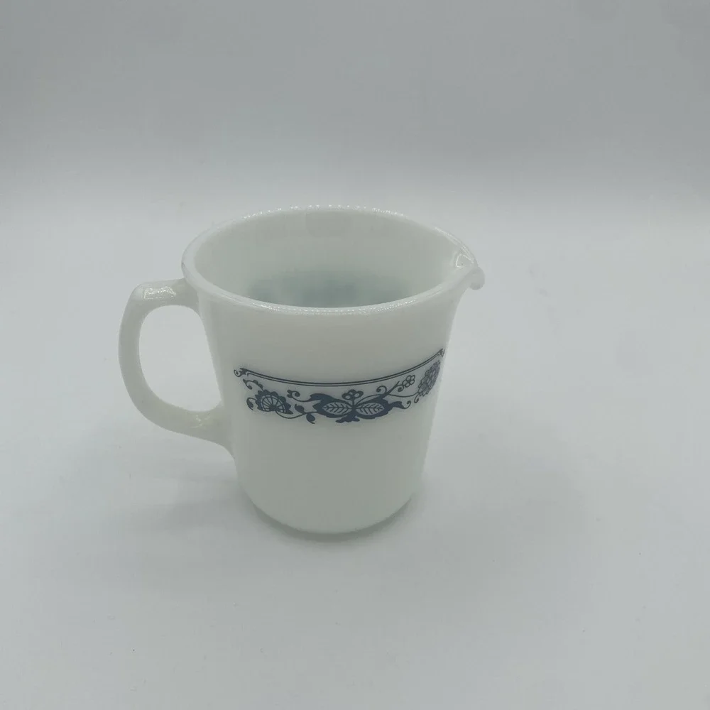 Vintage Pyrex Creamer Old Town Blue Onion Milk Glass #28 USA Made